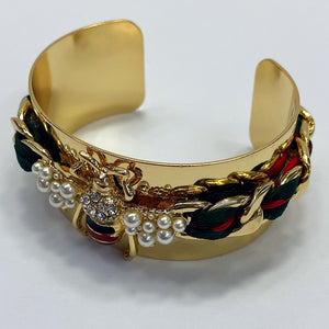 Bee Shape Cuff Bracelet